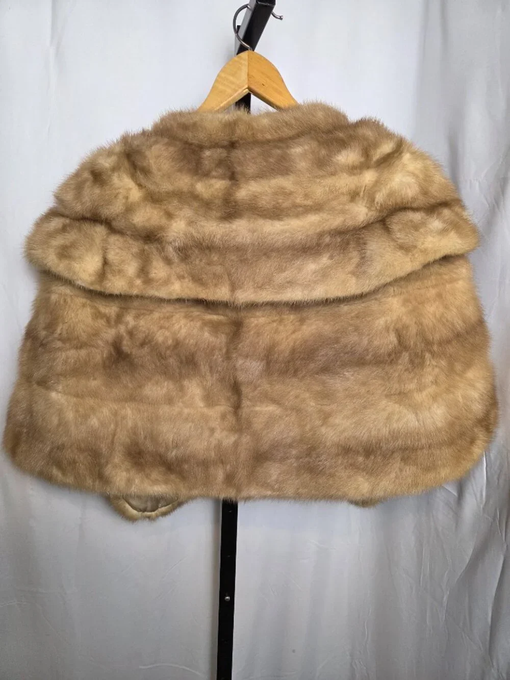 Vintage Harvey Lewis Furs Minneapolis Real Mink Fur Stole Shawl Wrap Brown